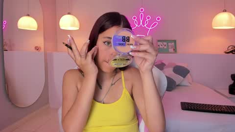 Violeth Hill online show from January 29, 8:25 pm