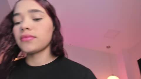 Violeth Hill online show from February 11, 8:31 pm