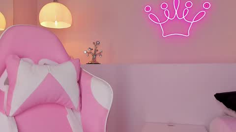 Violeth Hill online show from February 16, 2:42 am