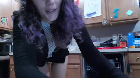 Violet Hooper online show from January 10, 3:27 pm