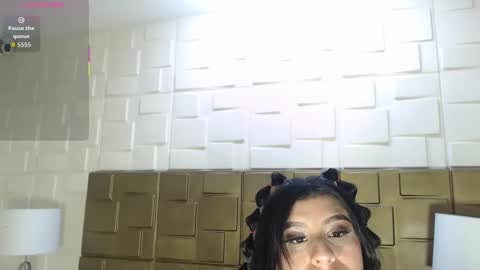 VioletLux online show from October 20, 7:58 pm