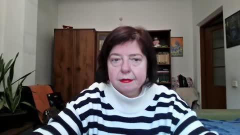 violetpulse online show from February 5, 12:10 pm