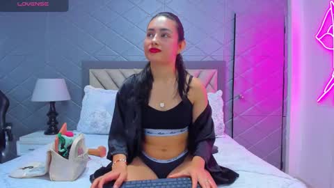 Violet Rousse online show from October 29, 3:03 pm