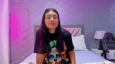 Violet Rousse online show from December 22, 4:59 pm