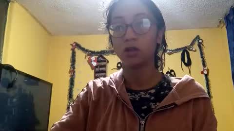 Violet777  online show from November 15, 11:32 pm