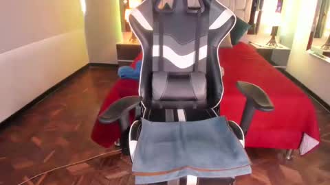 violetskinny online show from December 29, 10:25 pm