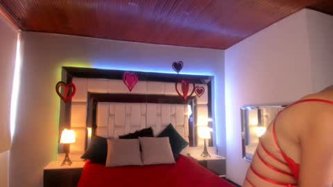 violetskinny online show from February 14, 6:19 pm