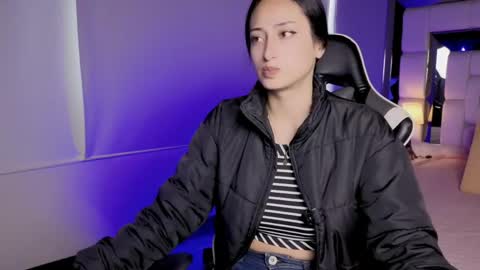 violetskinny online show from June 3, 7:08 pm