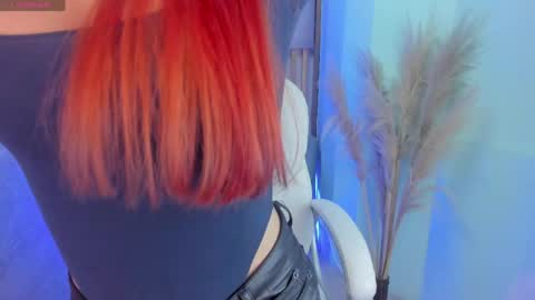 Snapshot of violetsky1_ chatting on April 19, 5:51 am VioletSky online show from April 19, 5:51 am