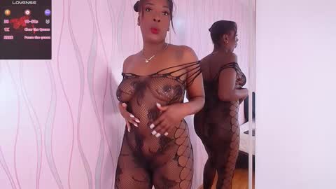 Snapshot of violetsmith11 chatting on January 25, 9:14 pm online show from January 25, 9:14 pm