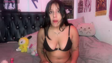 violett_dante online show from July 10, 8:29 am