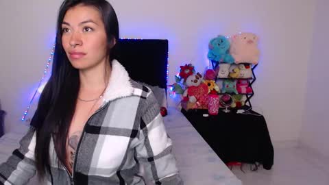Snapshot of violett_flowers chatting on February 7, 5:10 am violeta  online show from February 7, 5:10 am