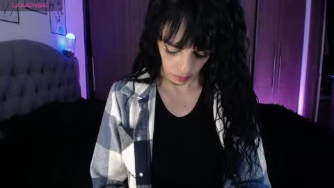 violett  Independent model online show from April 17, 4:59 am