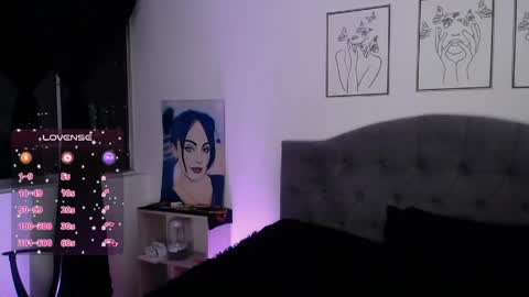 Snapshot of violett_hottie chatting on May 5, 2:30 am violett Independent model online show from May 5, 2:30 am