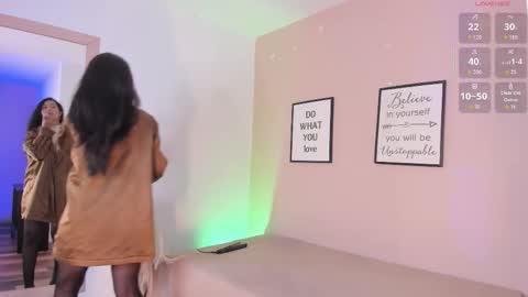 violetta_bold online show from December 15, 11:14 am