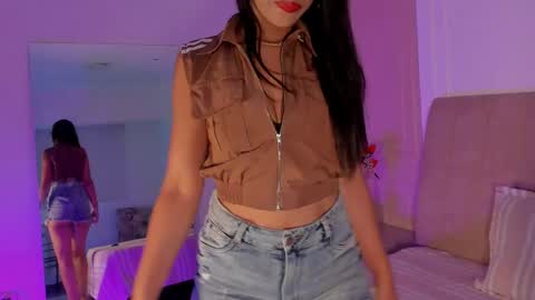 violetta_bold online show from April 7, 12:05 pm