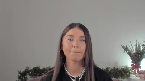 violetta_finch online show from January 8, 8:16 am