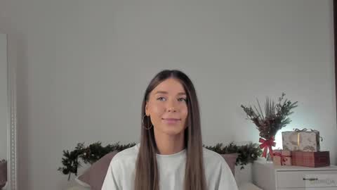 violetta_finch online show from January 16, 2:19 pm
