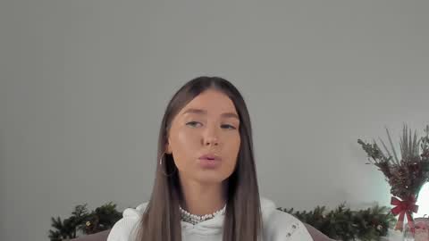 violetta_finch online show from January 20, 8:19 am