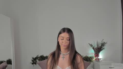 violetta_finch online show from January 29, 11:20 am