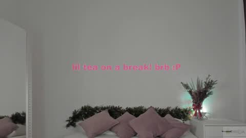 violetta_finch online show from January 30, 11:22 am