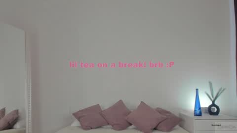 violetta_finch online show from February 8, 11:22 am