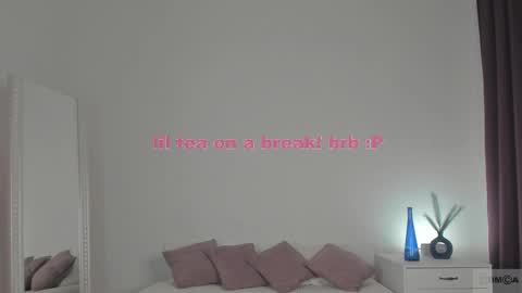 violetta_finch online show from February 9, 2:29 pm