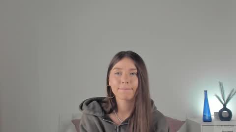 violetta_finch online show from March 1, 2:02 pm