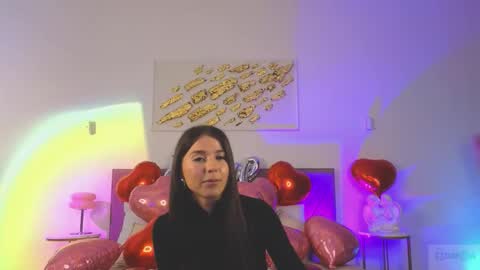 Snapshot of violetta_finch chatting on February 14, 10:23 am violetta_finch online show from February 14, 10:23 am