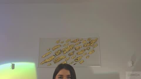 Snapshot of violetta_finch chatting on February 22, 11:31 am violetta_finch online show from February 22, 11:31 am