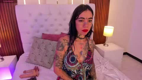 violettaalemida online show from September 23, 12:19 pm