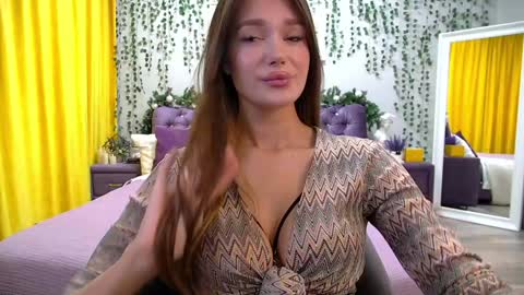 Snapshot of violettacosmo chatting on December 15, 10:26 pm ViolettaCosmo online show from December 15, 10:26 pm