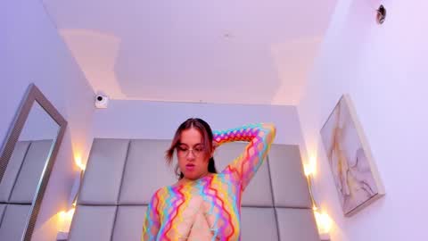 Violetta  online show from February 6, 8:02 pm