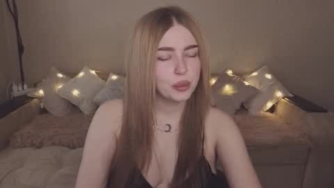 ViolettaOtis online show from November 6, 12:28 pm