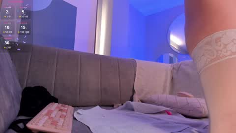 Violett Castel online show from January 30, 11:02 pm