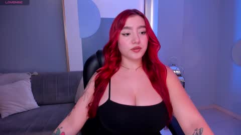 Violett Castel online show from March 3, 7:49 pm