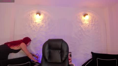 Violett Castel online show from October 5, 5:44 pm