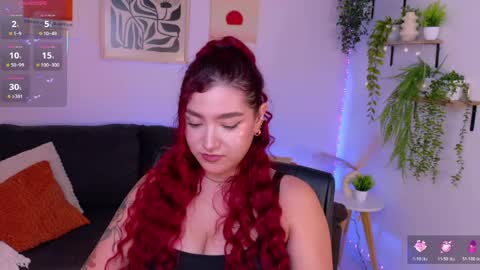 Violett Castel online show from May 8, 8:47 pm