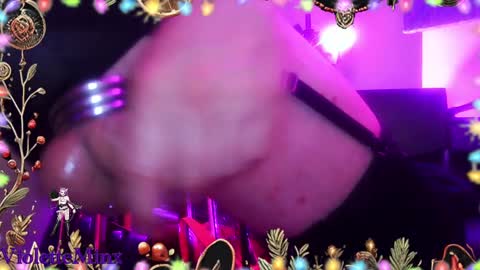 Violette online show from December 21, 1:42 pm