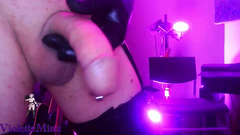 Violette online show from January 5, 3:45 pm