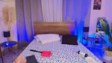 Violett online show from November 18, 4:28 am