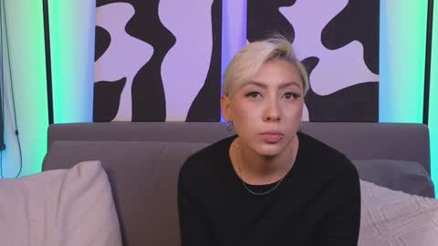 Violet online show from January 3, 1:16 am