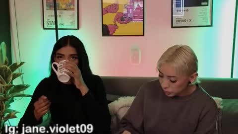 Violet online show from December 4, 1:48 am