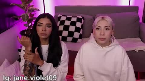 Violet online show from December 22, 1:35 am