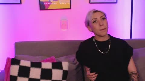 Violet online show from April 14, 2:50 am