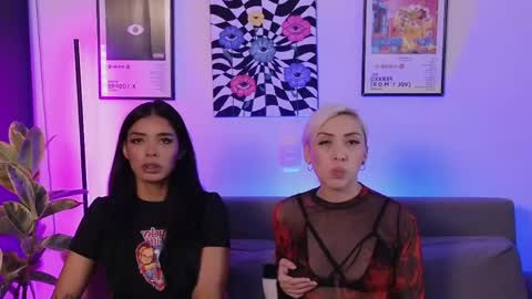 Violet online show from May 31, 12:19 am