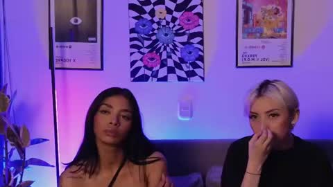 Snapshot of violettgrey_ chatting on July 2, 4:29 am Violet online show from July 2, 4:29 am