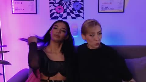 Snapshot of violettgrey_ chatting on July 11, 1:30 am Violet online show from July 11, 1:30 am