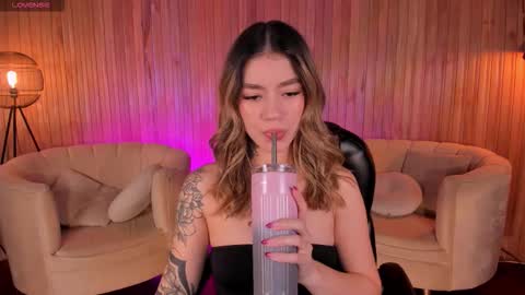 Violett  online show from September 21, 5:03 pm