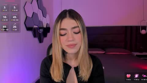 Violett  online show from February 6, 6:44 pm